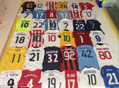 288A946A00000578-0-Gerard_Pique_s_posted_a_picture_of_his_shirt_collection_on_Twitt-a-29_1431338254958